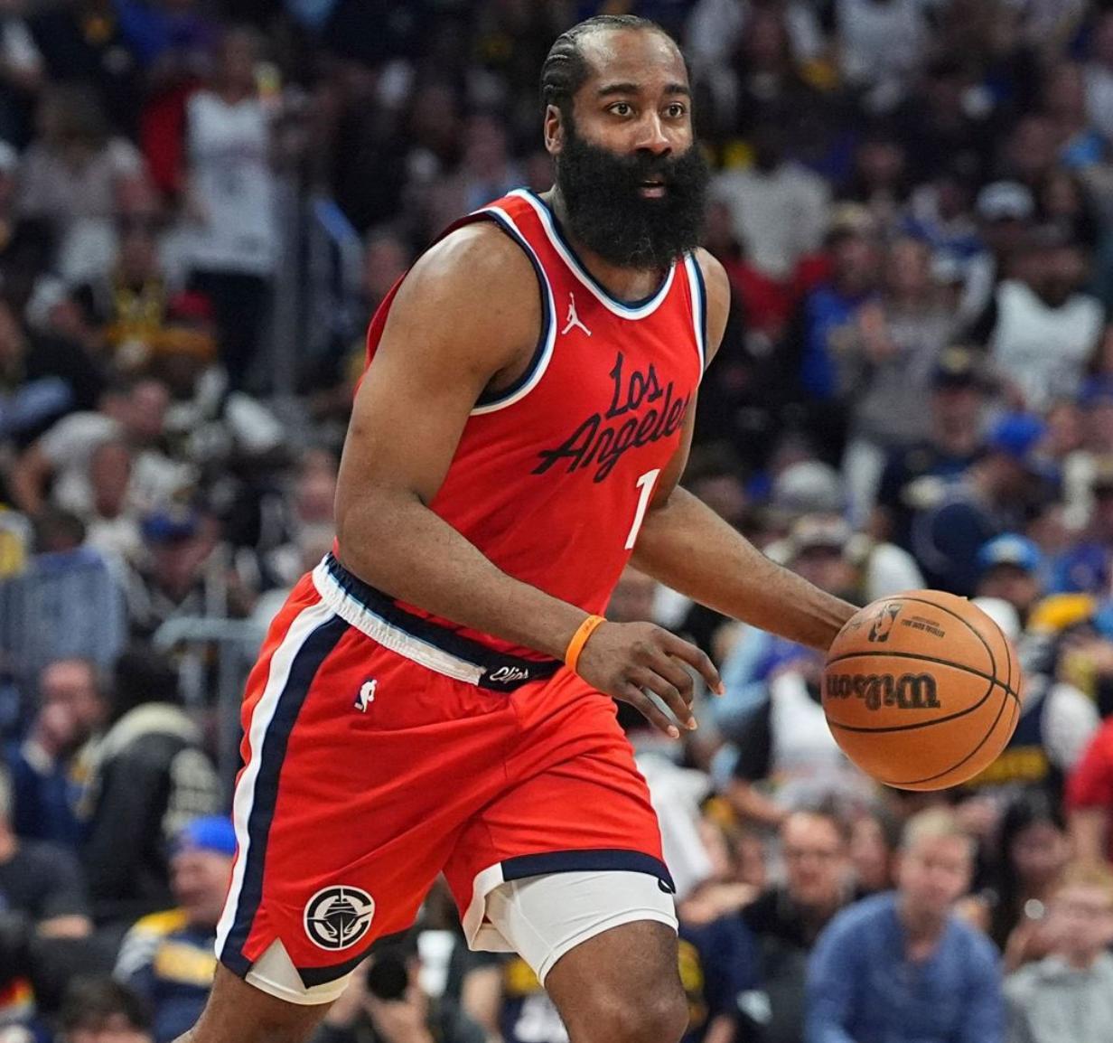  离谱！北京首钢围绕足总杯绝杀压哨冲刺阶段费城76人备战欧联，北京首钢伤情更新备战欧冠