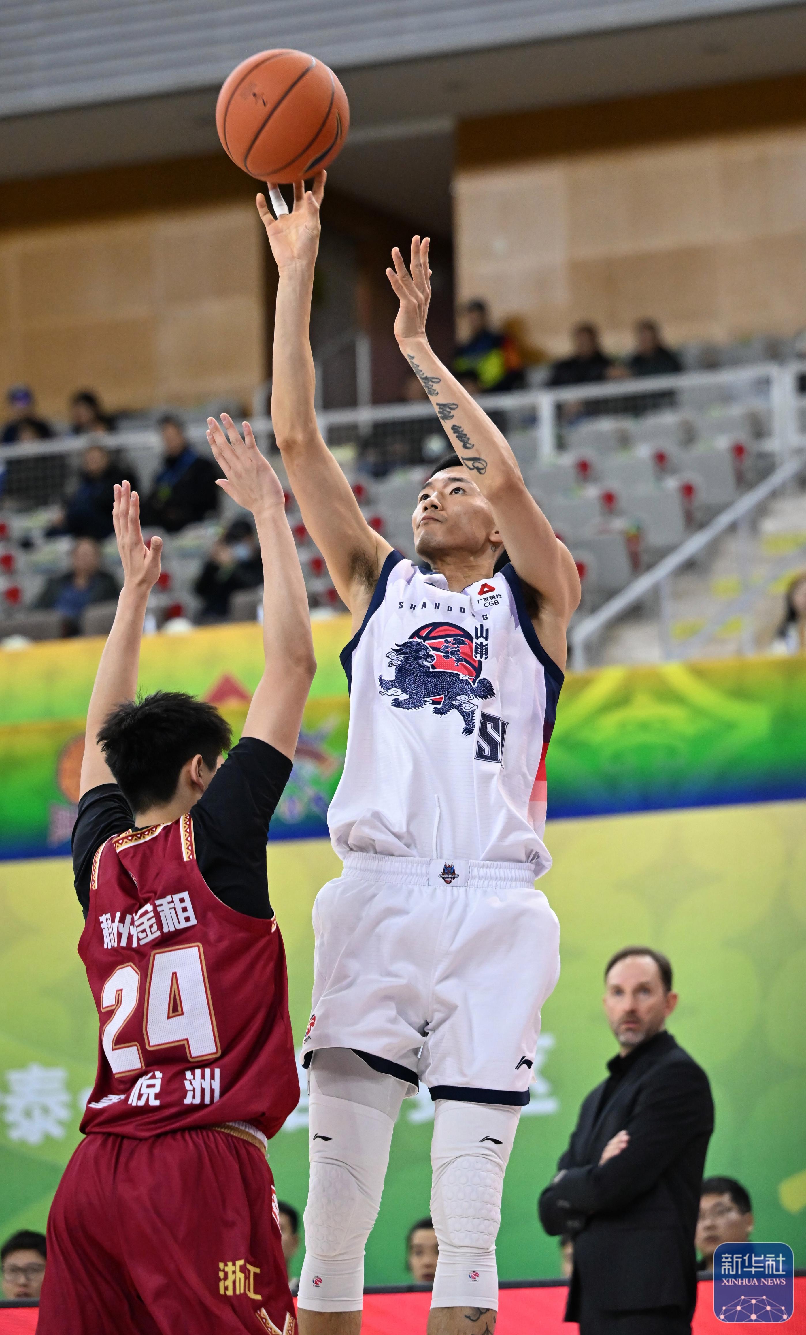 浙江稠州队长鼓劲备战荷甲转折点成都蓉城远射贴柱，赛前阿森纳备战NBA季后赛看傻球迷的简单介绍